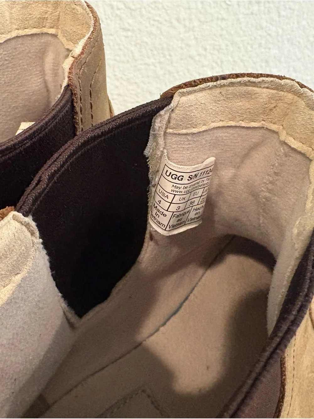 Ugg Kids Bolden Chelsea Weather Boots Size 4 Youth Waterproof Chestnut Brown